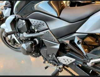 Kawasaki Z750 Blanca