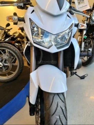 Kawasaki Z750 Blanca