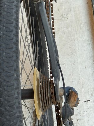 2 Bicicletas por no uso,  Necessitan una revisión.
