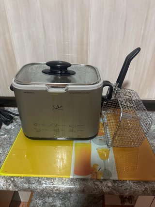 Freidora Jata 1L ( sin limpiar)