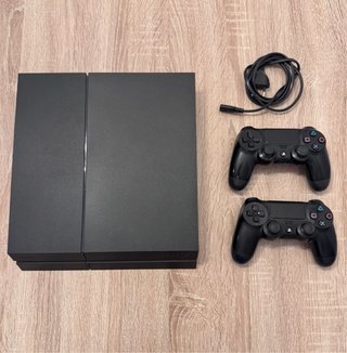 PS4 (Playstation 4) Negra + 2 Mandos
