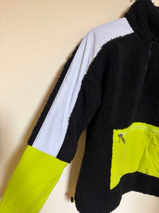 Forro Canguro Champion Negro y Verde Talla M