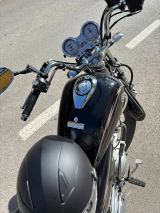 Yamaha 125 Custom Negra