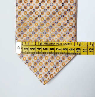 Elegante cravatta in seta