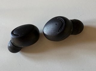 Cuffie auricolari nere con cavo USB