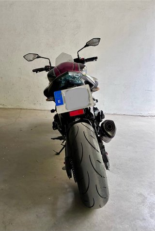 Kawasaki Z800 Sugomi Edición Negra/Burdeos