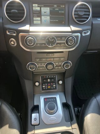 Land Rover Discovery 2012