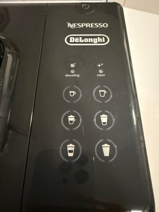 Cafetera Nespresso DeLonghi