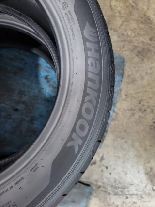 2 Neumáticos  215/55 R17 Hankook