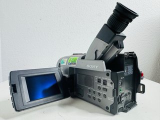Sony Handycam Vision Video 8 CCD-TRV34