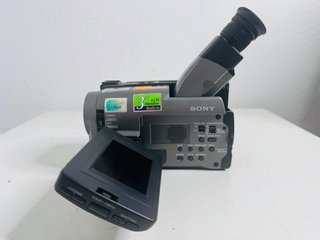 Sony Handycam Vision Video 8 CCD-TRV34