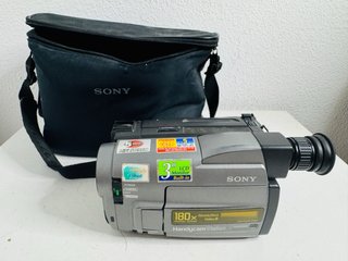 Sony Handycam Vision Video 8 CCD-TRV34