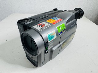 Sony Handycam Vision Video 8 CCD-TRV34