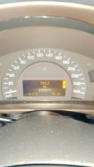 Se acepta cambio por coche Mercedes-Benz Clase C 2