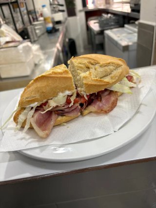 Traspaso de negocio bar cafeteria contrato 5 años