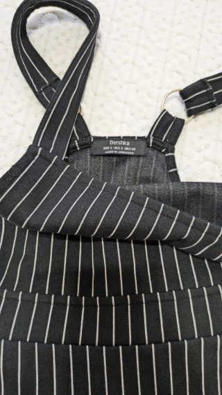 Mono Bershka rayas blanco y negro