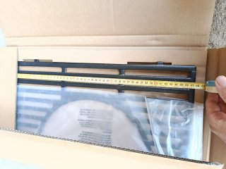 Griglie nere in metallo per barbecue Weber