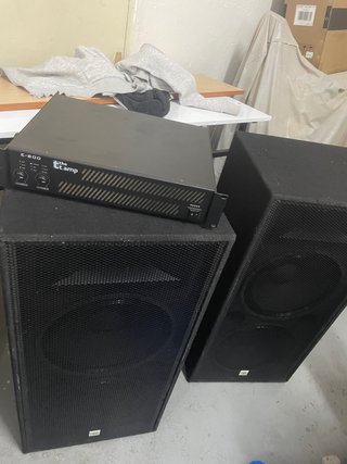 Amplificador y 2 Altavoces Profesionales