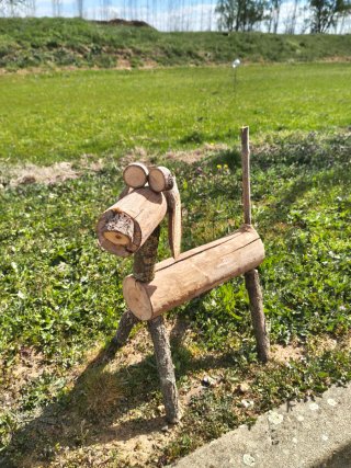 Animales de madera rústicos