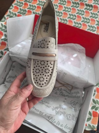 Zapatos Pikolinos Beige Talla 40