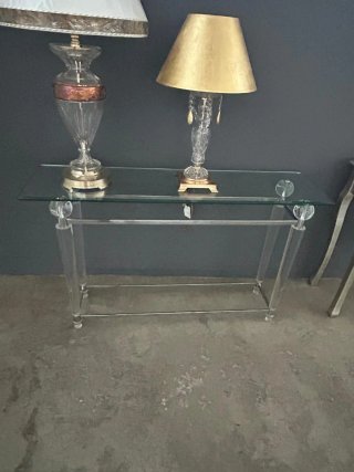Mesa auxiliar clásica metacrilato y cristal