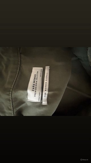 Mono verde Zara manga larga talla M