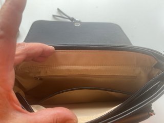 Bolso bandolera RAINSMORE cuero negro