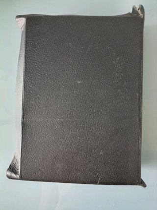 Sagrada Biblia, Edición Familiar Católica de 1968.