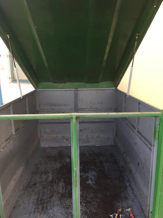 Remolque verde para coche