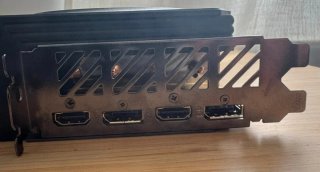 Gigabyte RX 7800 XT 16GB Tarjeta Gráfica