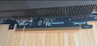 Gigabyte RX 7800 XT 16GB Tarjeta Gráfica