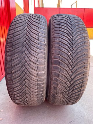 Juego 4 Neumáticos 235/65R17 PRACTICAMENTE NUEVOS