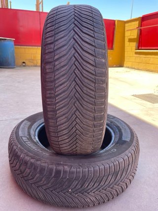 Juego 4 Neumáticos 235/65R17 PRACTICAMENTE NUEVOS