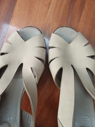 Sandalias Plumers Beige Tacón