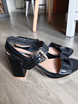 Sandalias tacón negras talla 39