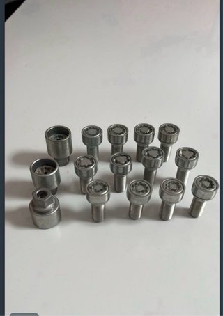 TORNILLOS ANTIRROBO VW GOLF SEAT VW T4T5 T6.1 AUDI