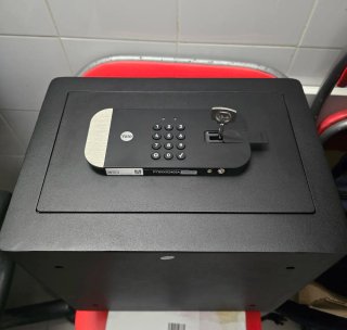 CAJA FUERTE INTELIGENTE YALE