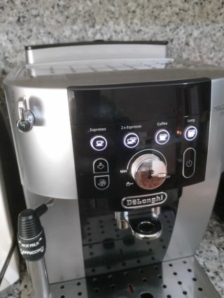 Cafetera Delonghi Magnifica S Smart