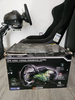 Simulador Thrustmaster TX Ferrari 458 + Playseat