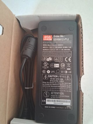 Adaptadores de corriente Mean Well GS60A12-P1J