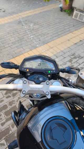 Zontes g1x 125 Moto Naked Negra y Plateada