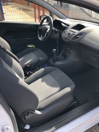 ALQUILER FORD FIESTA 2 PLAZAS
