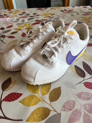 Originales Blancas Morado Talla 40