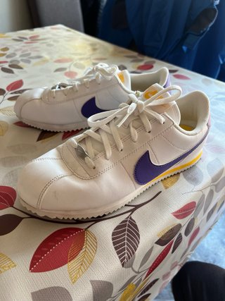 Originales Blancas Morado Talla 40