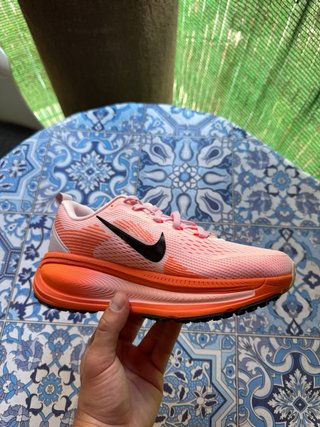 Nike Vomero 18 Talla 38 Rosa Naranja