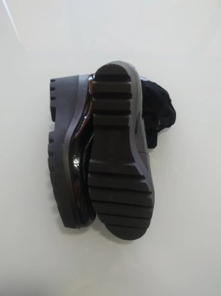 Botines Pie Santo negros charol