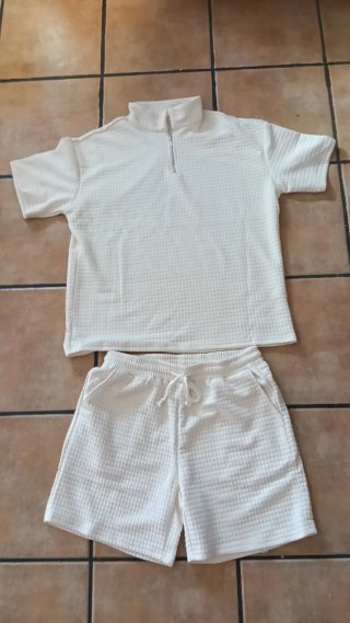 Conjunto de verano para hombre blanco texturizado