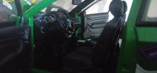 Ford Focus STV escl 1/18