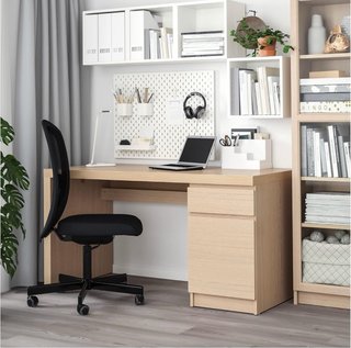 Scrivania IKEA MALM 140x65cm
