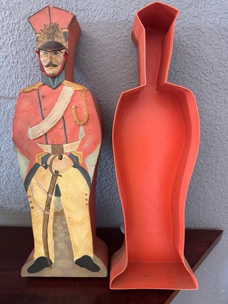 Funda de botella decorativa con forma de soldado